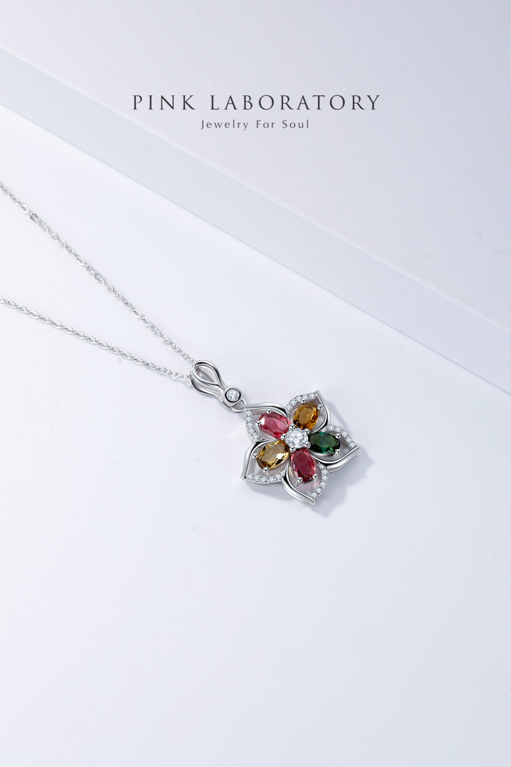 碧璽梅花鋯石吊墜 | 925純銀精鍍亮澤白金